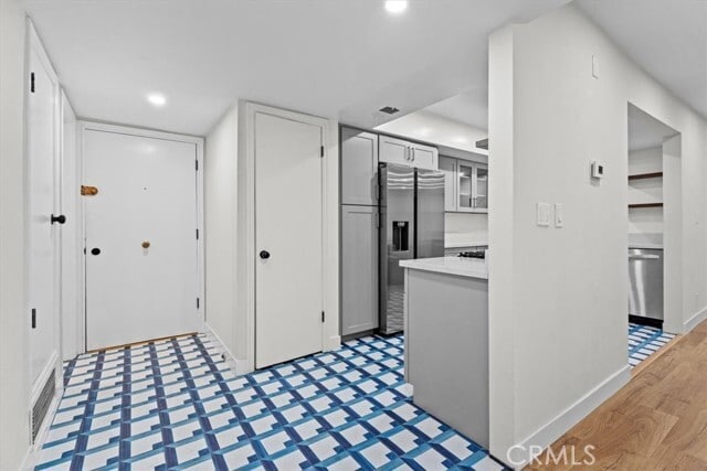 Building Photo - 6752 Hillpark Dr