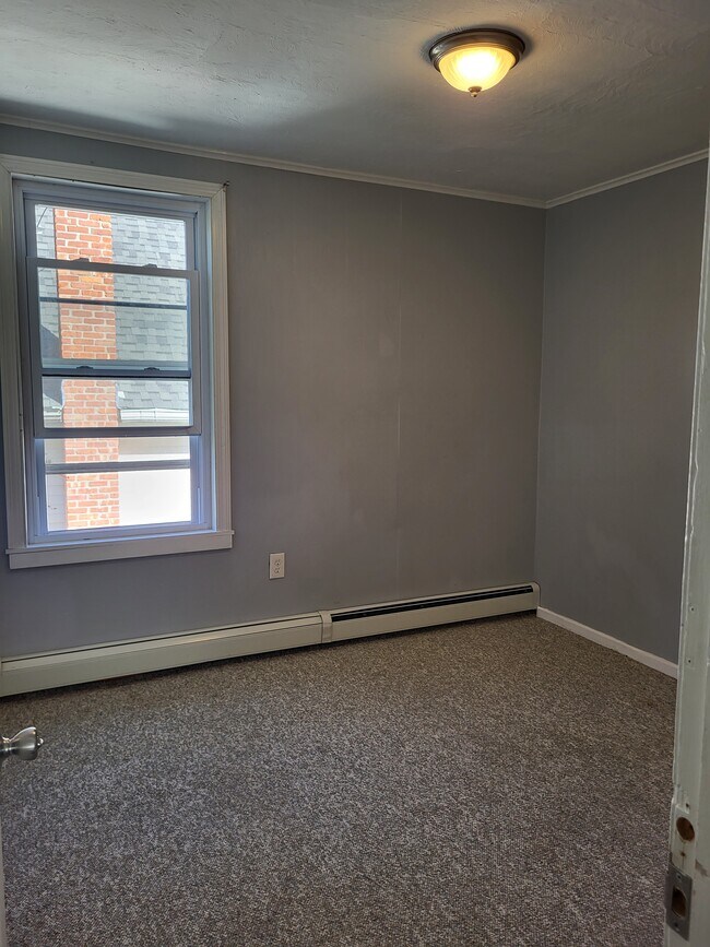 Building Photo - 91 Summit St