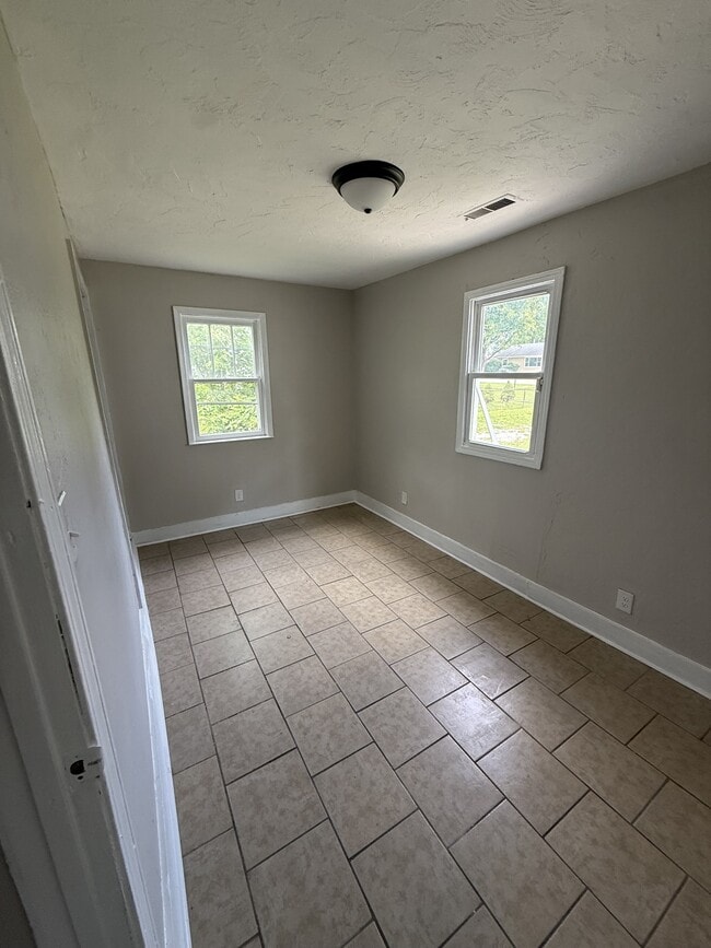 Building Photo - 3411 Burton Pl