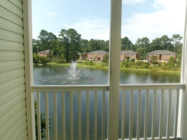 Building Photo - 110 Fountain Pointe Ln