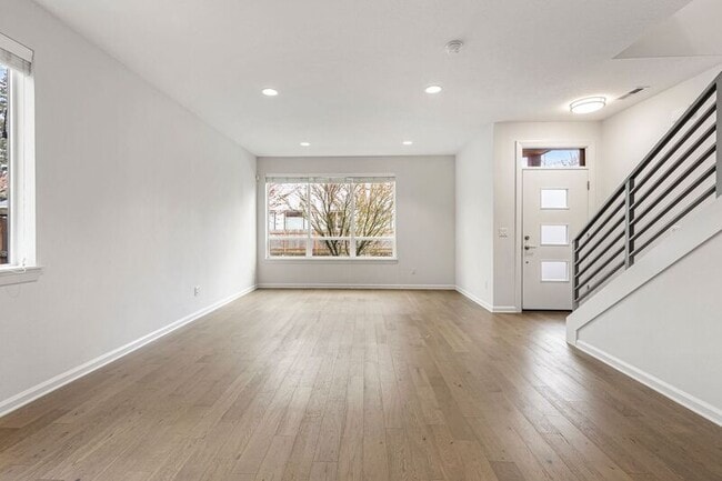 Building Photo - 3243 N Houghton St