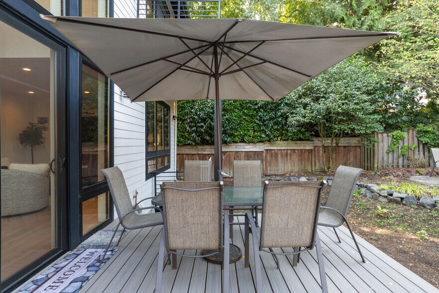 Building Photo - 115 110th Pl SE