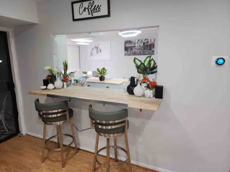 Building Photo - 8012 Valley Manor Rd