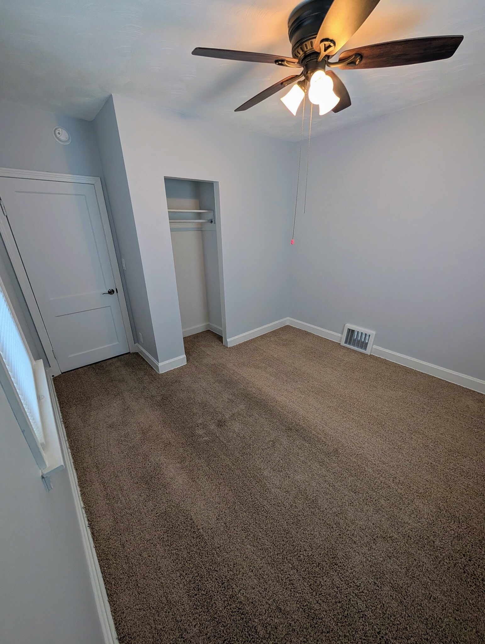 Bedroom 2 - 412 University Ave