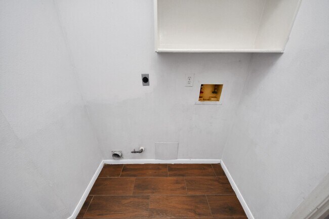 Building Photo - 16215 Cypress Trace Dr