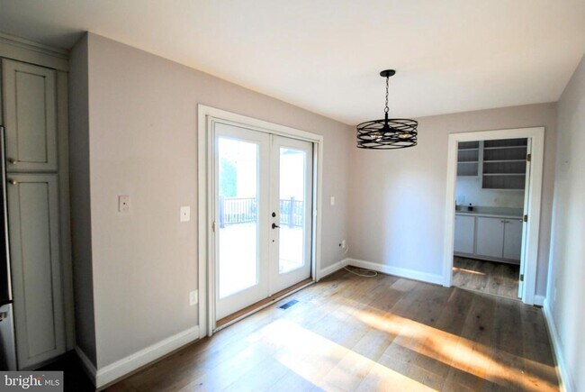 Building Photo - 1506 Chain Bridge Ct