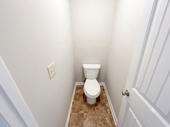 Building Photo - 1086 Blind Brook Cir