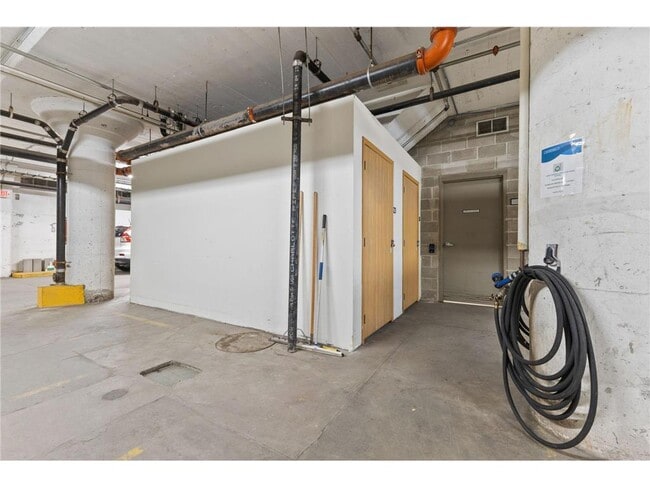 Building Photo - 918 N 3rd St