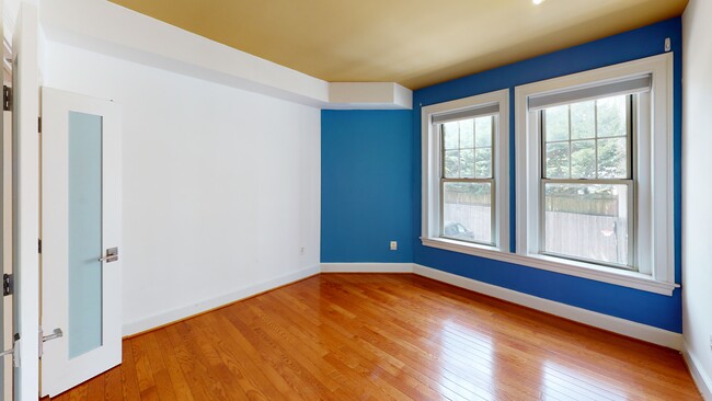 Primary Photo - 3220 17th St NW