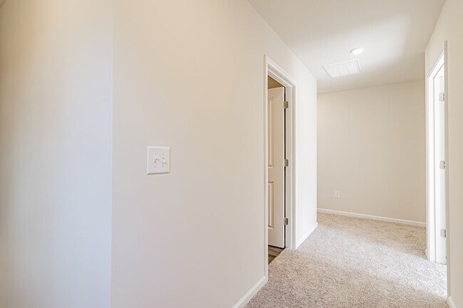 Building Photo - Price Improvement! Brand New Home in Boili...