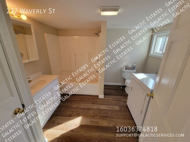 Building Photo - 227 Waverly St