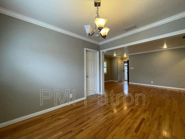 Building Photo - 4233 Redline Dr