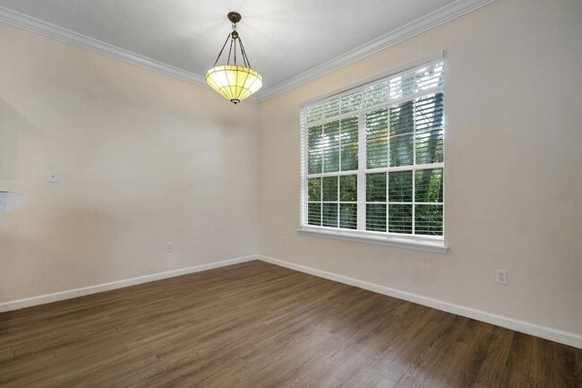 Building Photo - 8313 Elan Dr