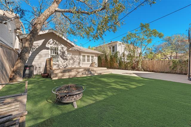 Building Photo - 6042 Belmont Ave