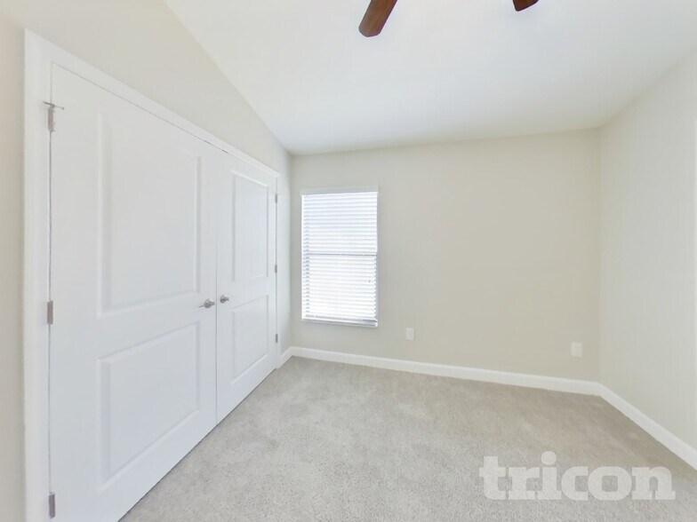 Building Photo - 13185 Green Violet Dr