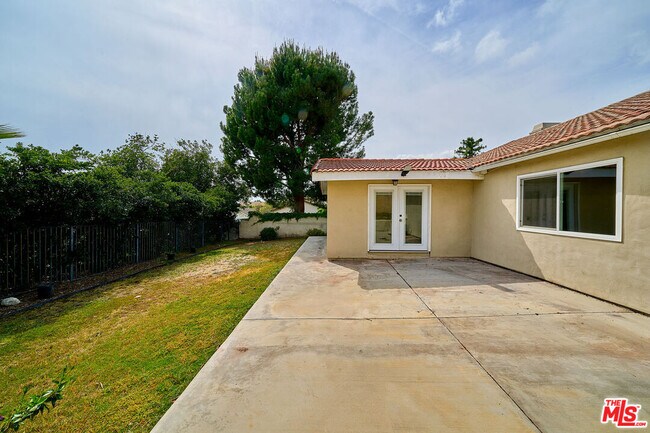 Building Photo - 2660 Conata St
