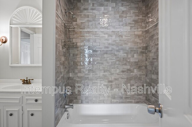 Building Photo - 5771 Brentwood Trace