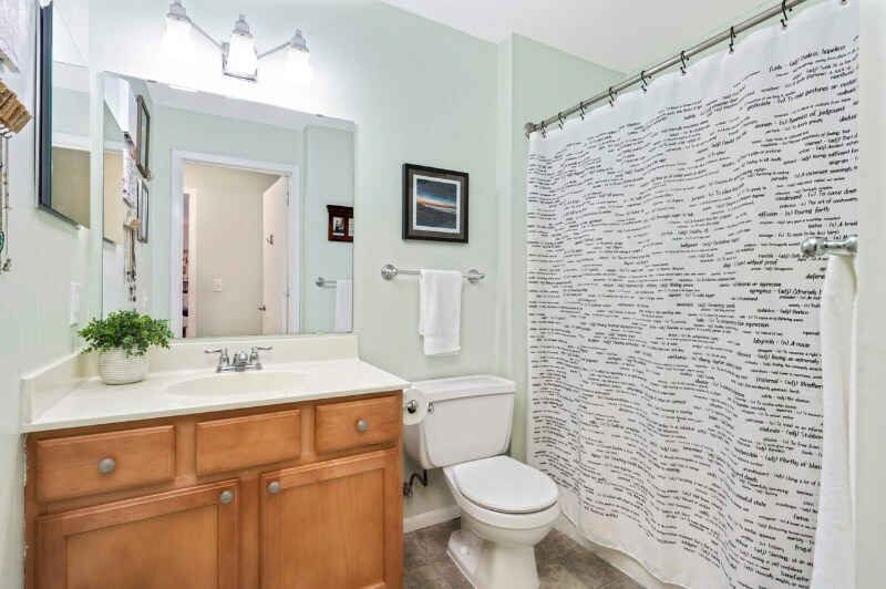 Building Photo - 720 3rd Ave NE