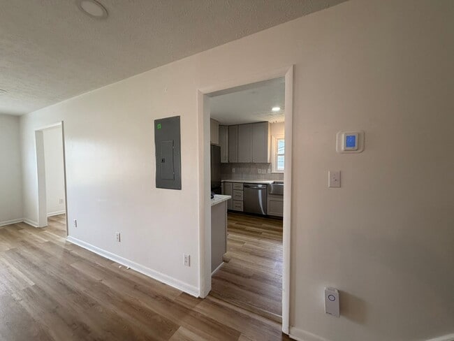 Building Photo - 139 Ingleside Dr