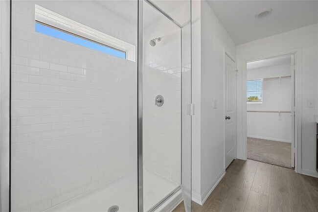 Building Photo - 321 Brody Ln