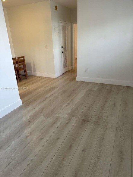 Building Photo - 7625 Harding Ave