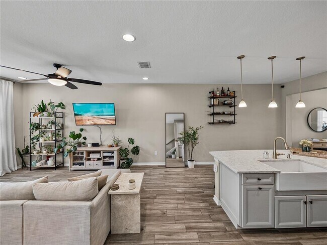 Building Photo - 29934 Southwell Ln