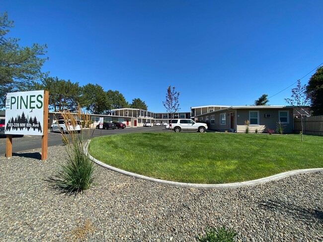 Building Photo - Nice Apartment Complex