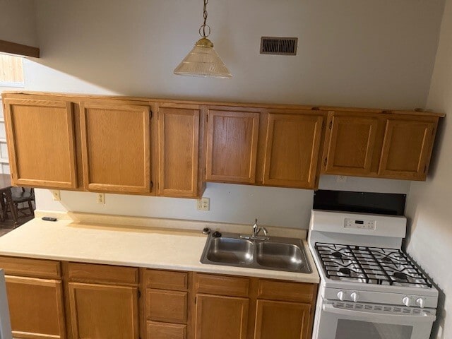 Building Photo - 118 E Main St