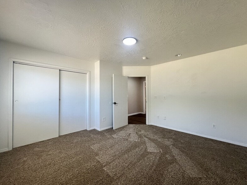 Building Photo - 8725 W Cory Ln
