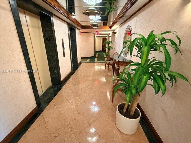 Building Photo - 5757 Collins Ave