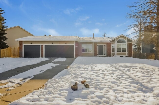 Building Photo - 7845 Conifer Dr