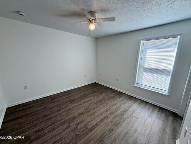 Building Photo - 9117 Laird St