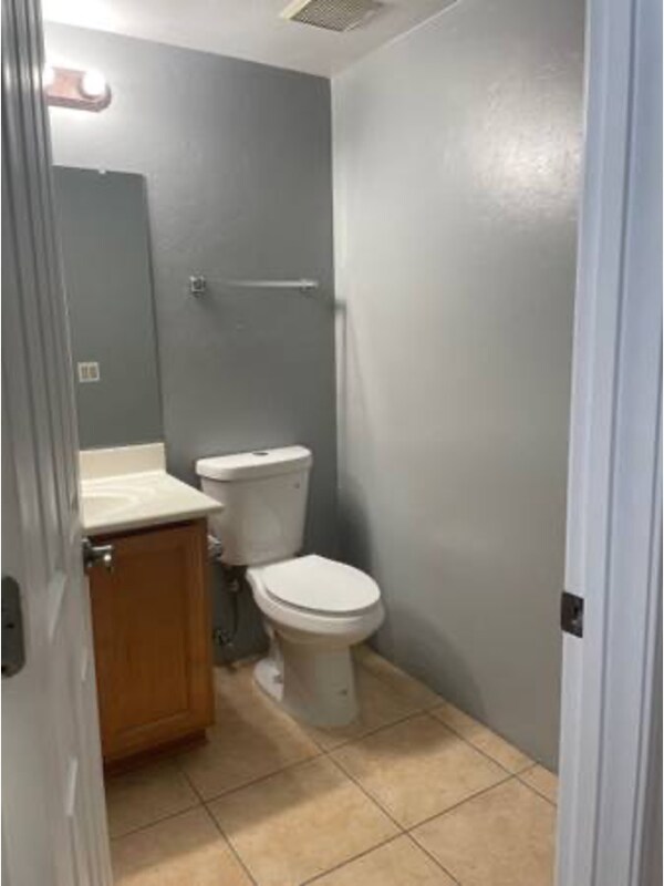 Building Photo - 635 Harvill Dr