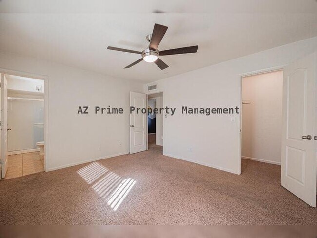 Building Photo - 2429 E Juanita Ave