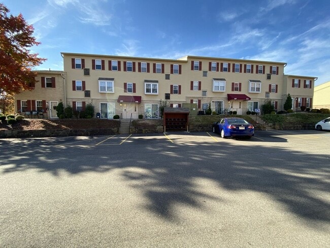 Building Photo - Wonderful 2BR in Bellevue!  Central A/C, Equipped Kitchen & More! Great Location!! Call Today!