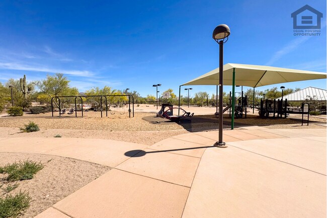 Building Photo - 2Bed/2Bath 2nd Floor Condo in North Scottsdale! Ready for Immediate Move-In! -- Gated Community! ...
