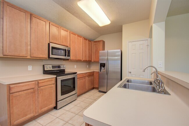 Building Photo - 14903 Lanai Dr
