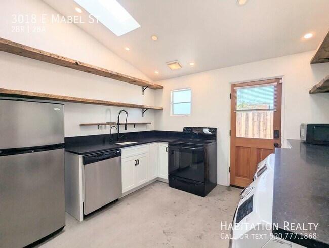 Building Photo - Remodeled 2Bed/2Bath Home, at the Blenman-...