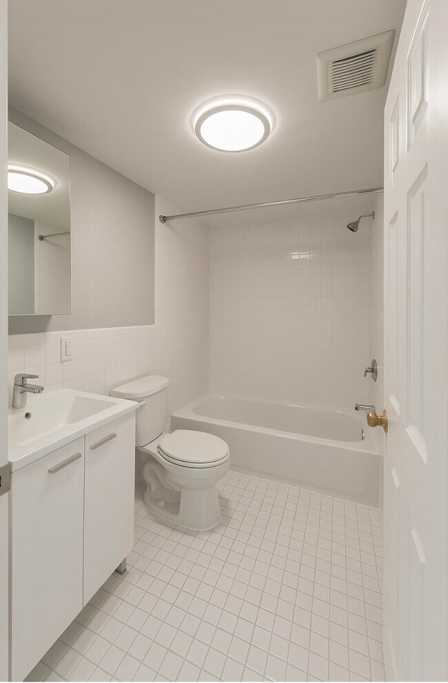 Building Photo - 57 5th St