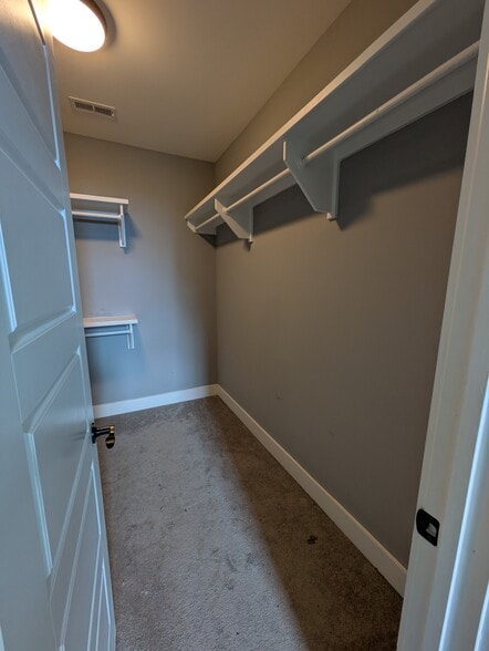 Building Photo - 2024B Straightway Ave
