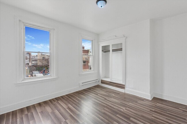 Building Photo - 3 Bedroom House North Philly- Will Accept 2 Bedroom Vouchers!