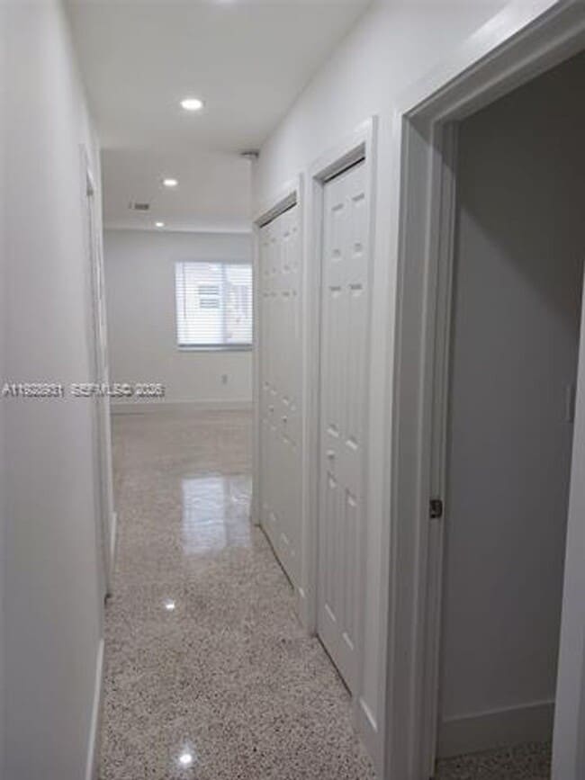 Building Photo - 9228 SW 37th St