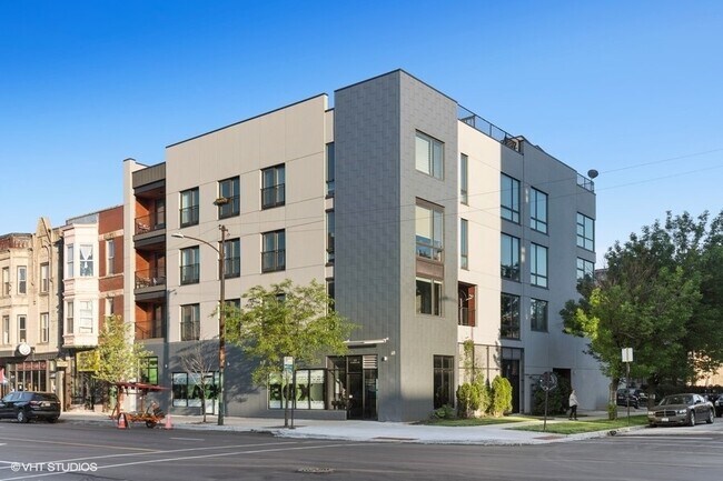 Primary Photo - 1555 N Talman Ave