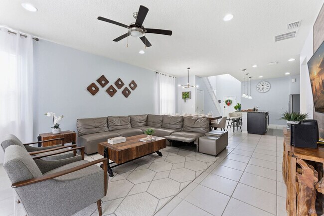 Building Photo - 8914 Zurich Ln