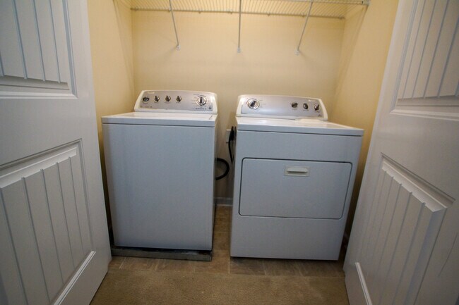 Building Photo - 2404 Swans Rest Way