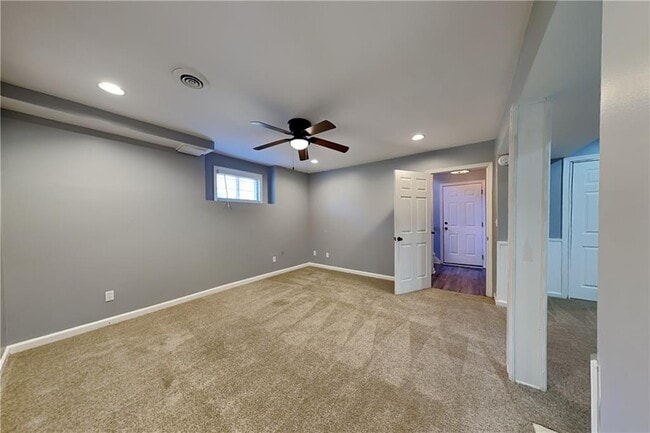 Building Photo - 4304 Falcon Crest Dr