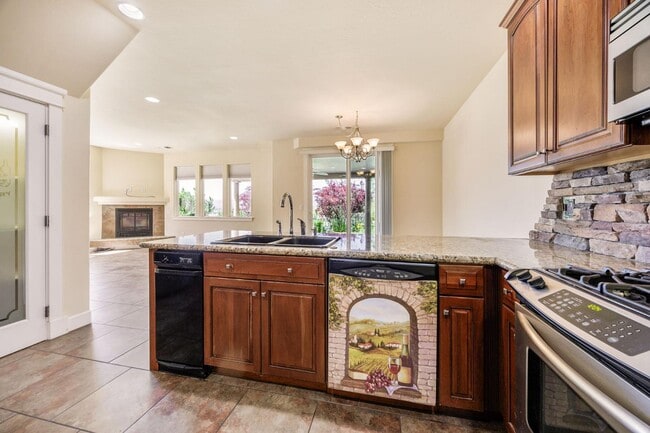 Building Photo - 1512-1514 Hartell Street - 1514 Hartell