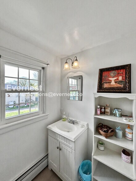 Building Photo - 616 S Jefferson St