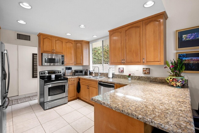 Building Photo - 45690 Pawnee Rd