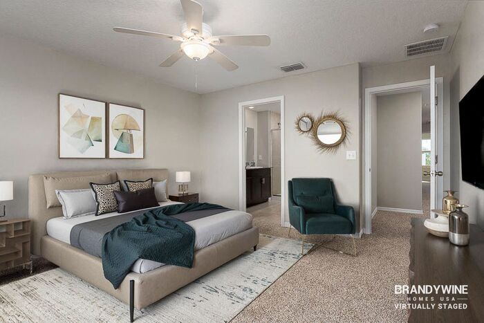 Building Photo - 5559 Mercado Dr